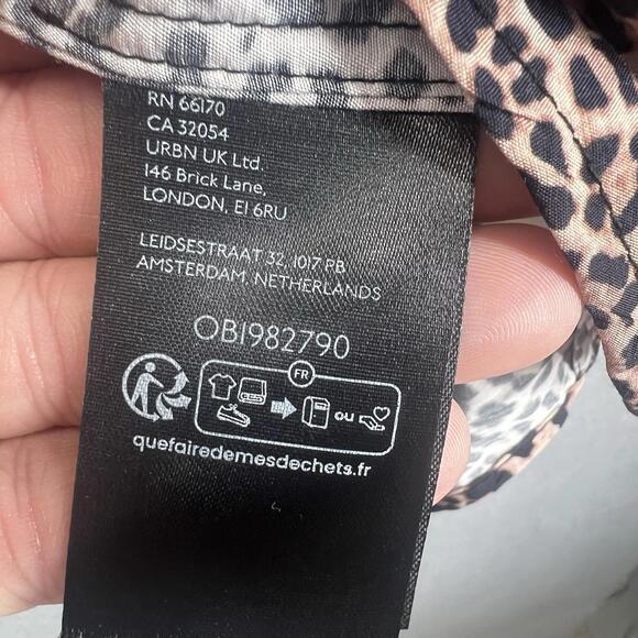 By Anthropologie Dylon Womens S Short-Sleeve Sleep Top Collared Cheetah V Neck - Picture 5 of 9